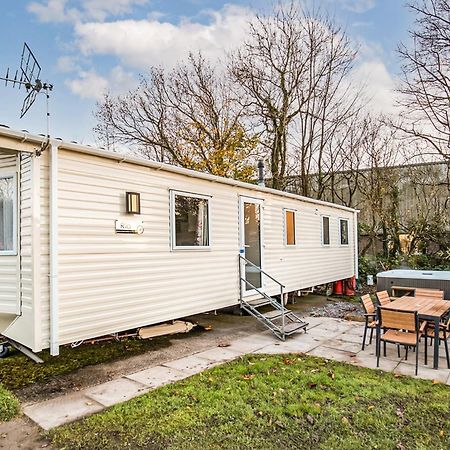 Noble Court Holiday Park Narberth Exteriér fotografie